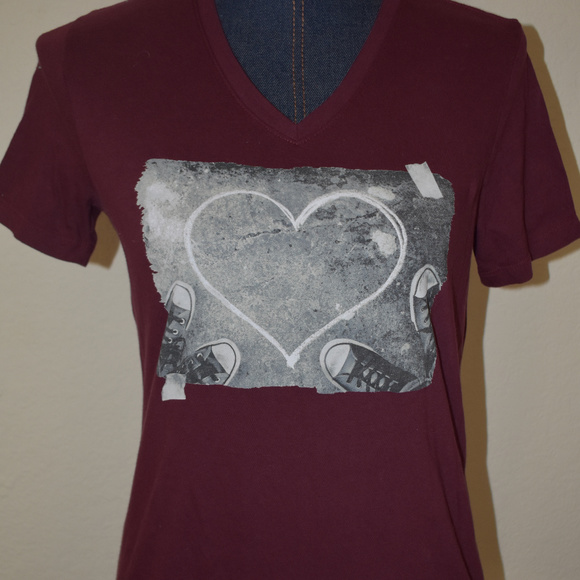 converse t shirt heart